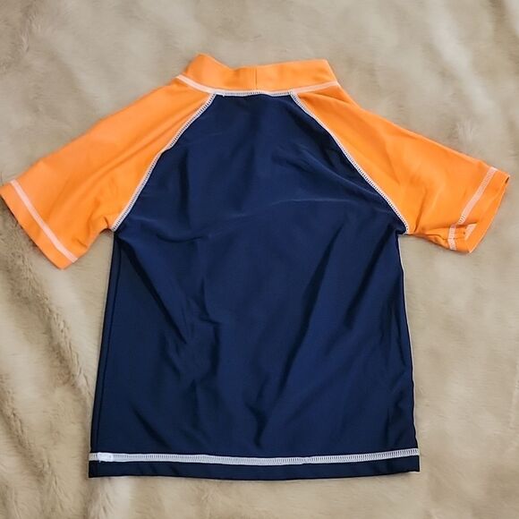 CARTER'S 2-PIECE ORANGE AND BLUE SWIM TRUNKS AND RASH GUARD, SIZE 3T - Picture 4 of 7